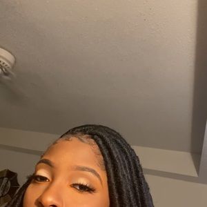 Meet your Posher, Daroneke